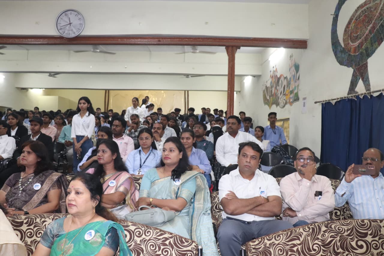 Career Katta Amravati Divisional Award Ceremony Held in Akola