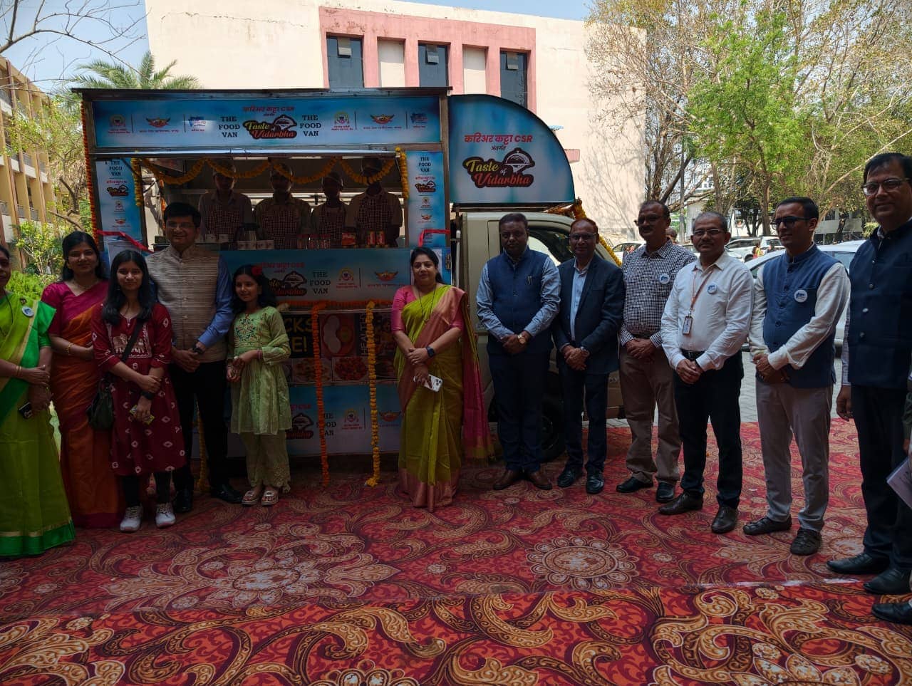 Career Katta Divisional Award Ceremony Held at Kamla Nehru College, Nagpur