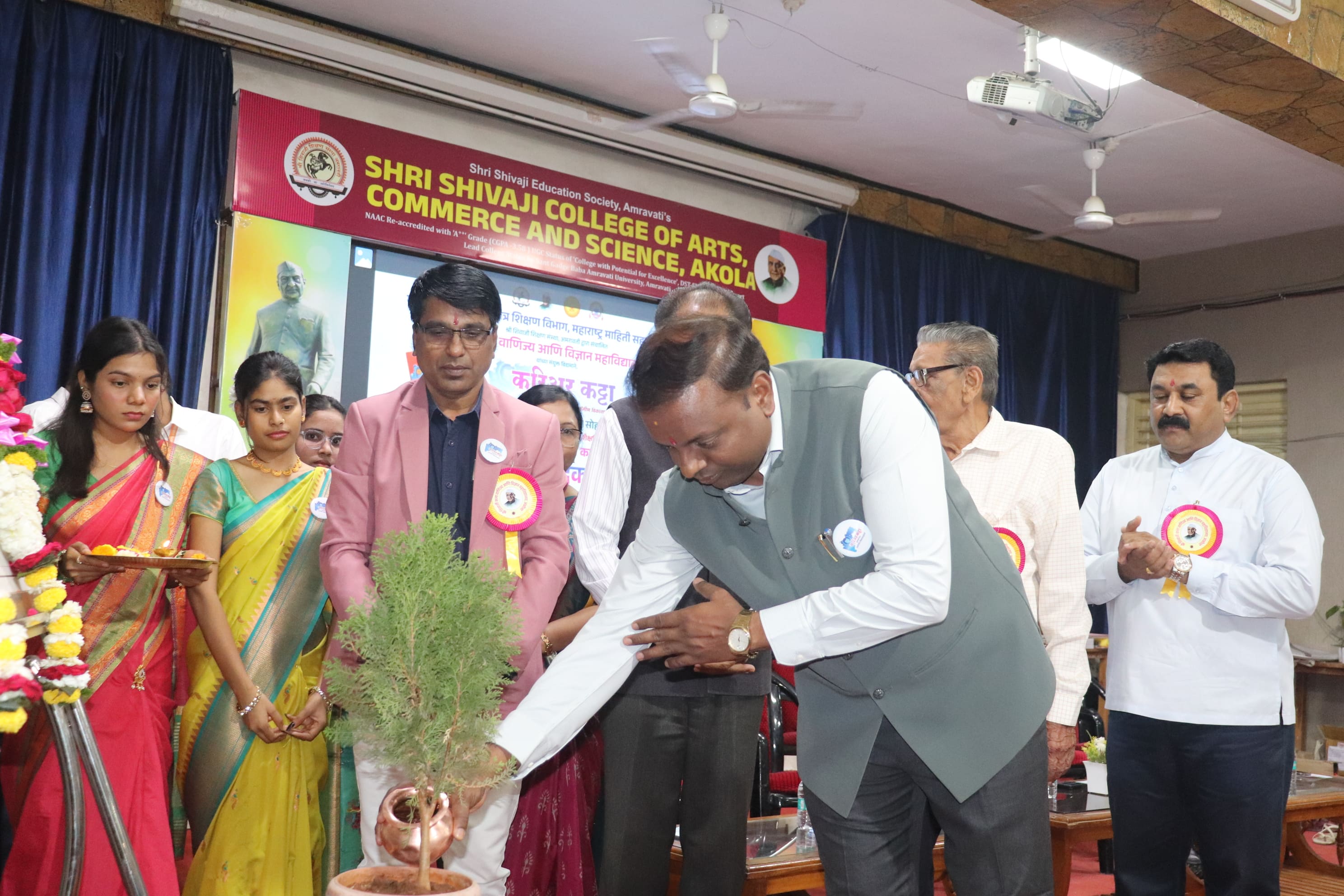 Career Katta Amravati Divisional Award Ceremony Held in Akola
