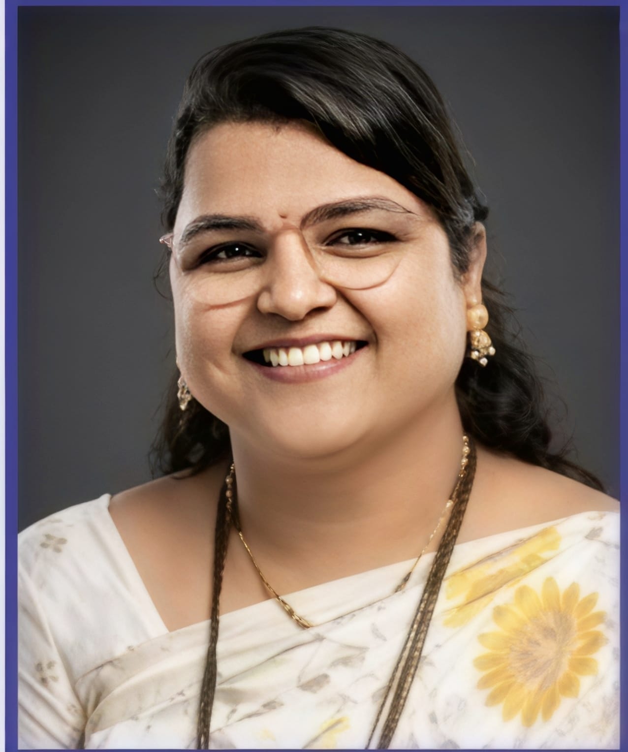 "स्त्री सक्षमीकरणासाठी स्व-जागृती आणि स्व-प्रेमाचे महत्त्व"